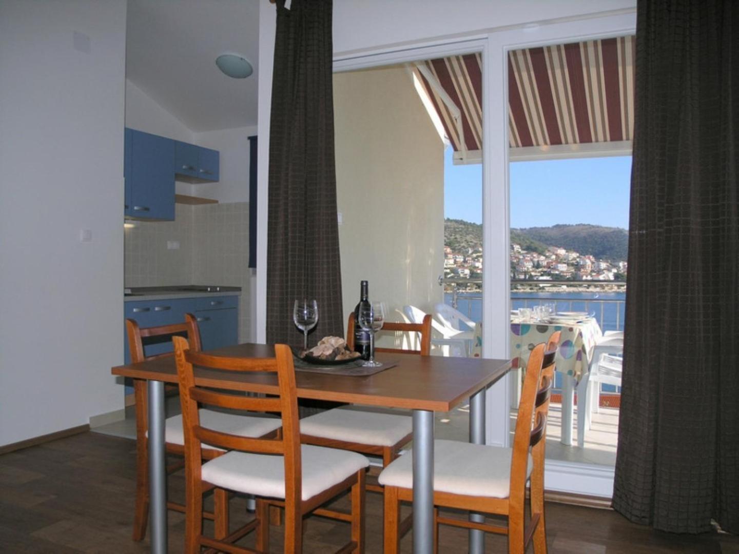 Apartments Aurelius - Relaxing With Gorgeous View Trogir Extérieur photo
